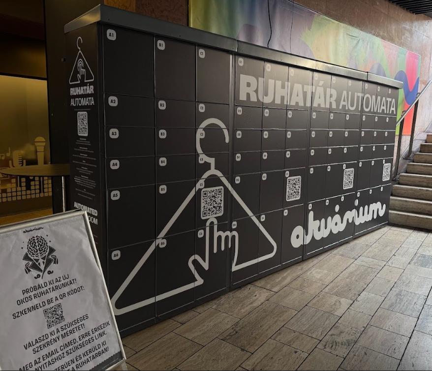 Ruhatár Automata az Akvárium Klubban